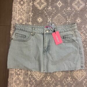 BRAND NEW W TAGS edikted mini skirt